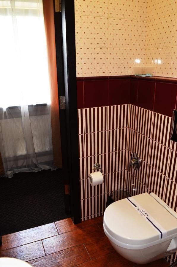 Tsaritsynskiy Hotel Харков Екстериор снимка