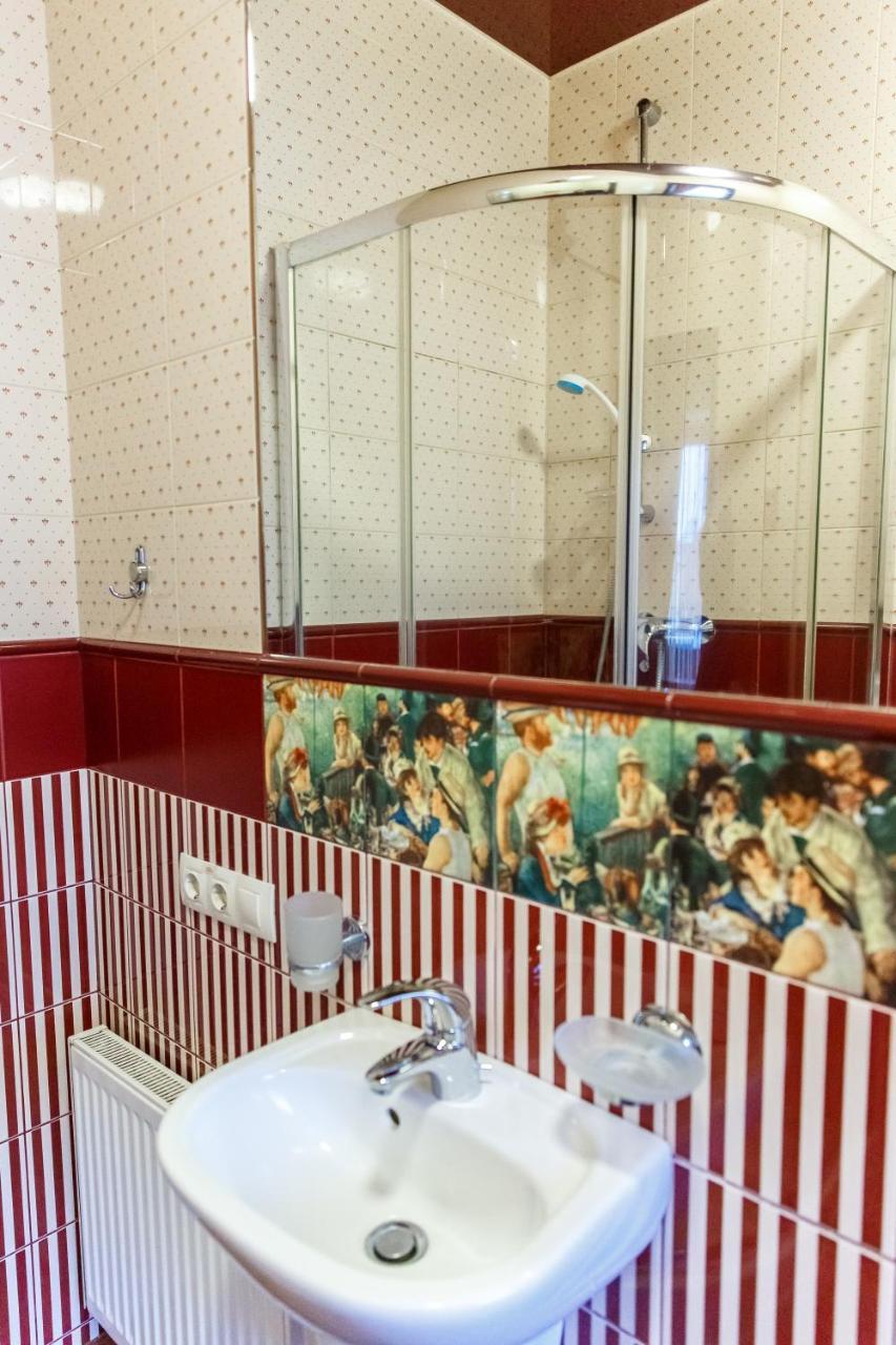 Tsaritsynskiy Hotel Харков Екстериор снимка